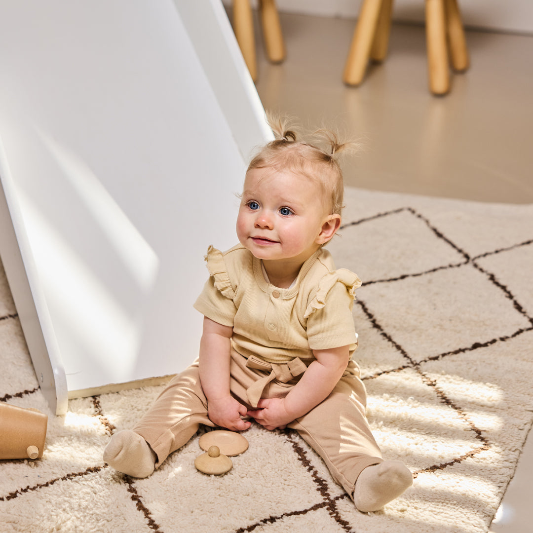 Dirkje | T-Shirt Ruffle | Sand